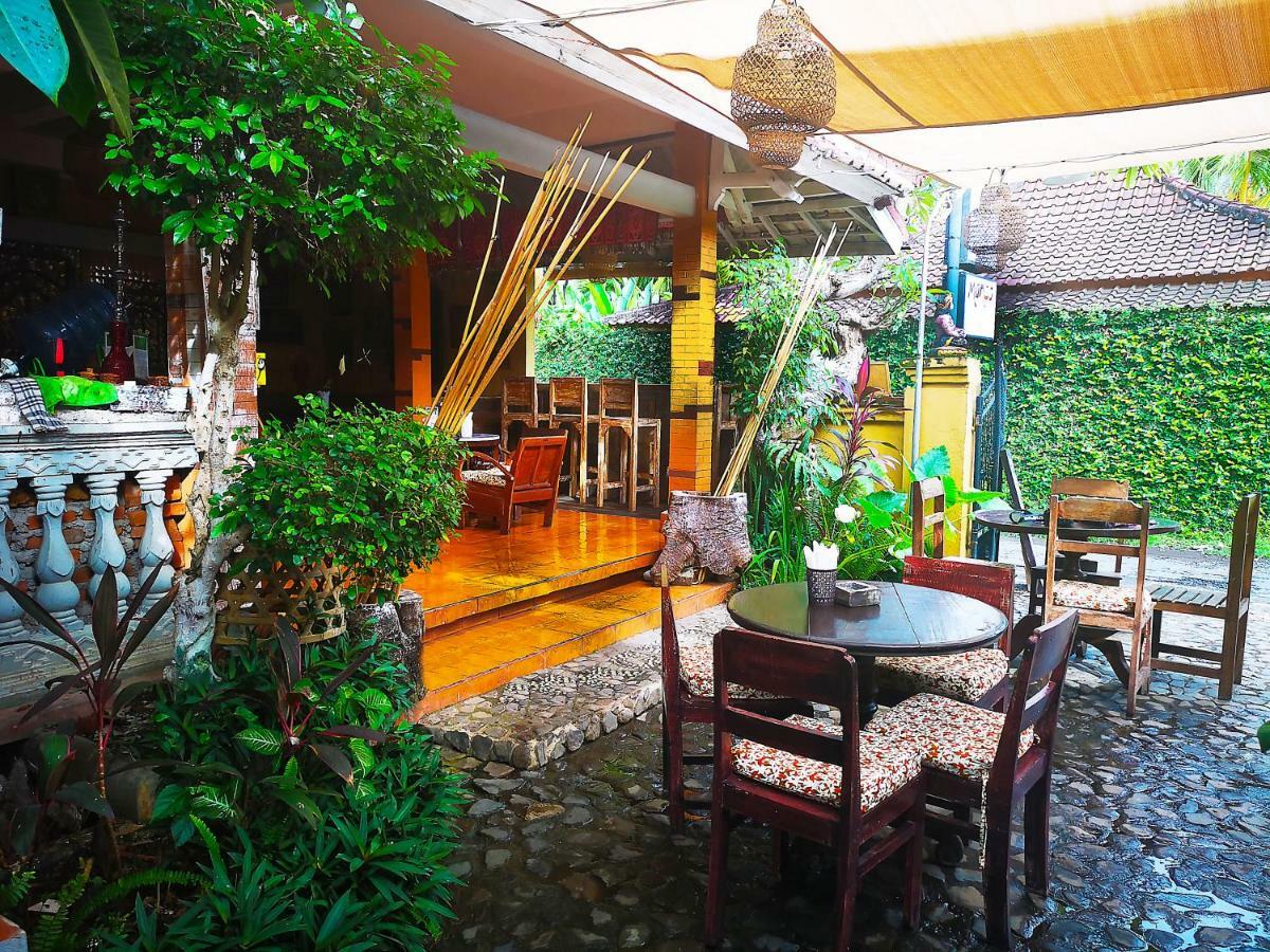 Lovina Palace Exterior foto